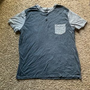 Mossimo Supply CO. Tee shirt